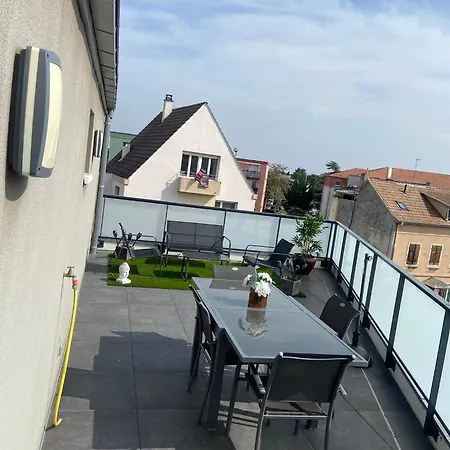 Magniolia Proche Centre Apartment *